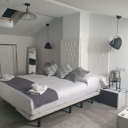 Apartamentos Hostal Cabanas Carboneras de Guadazaón Kültér fotó