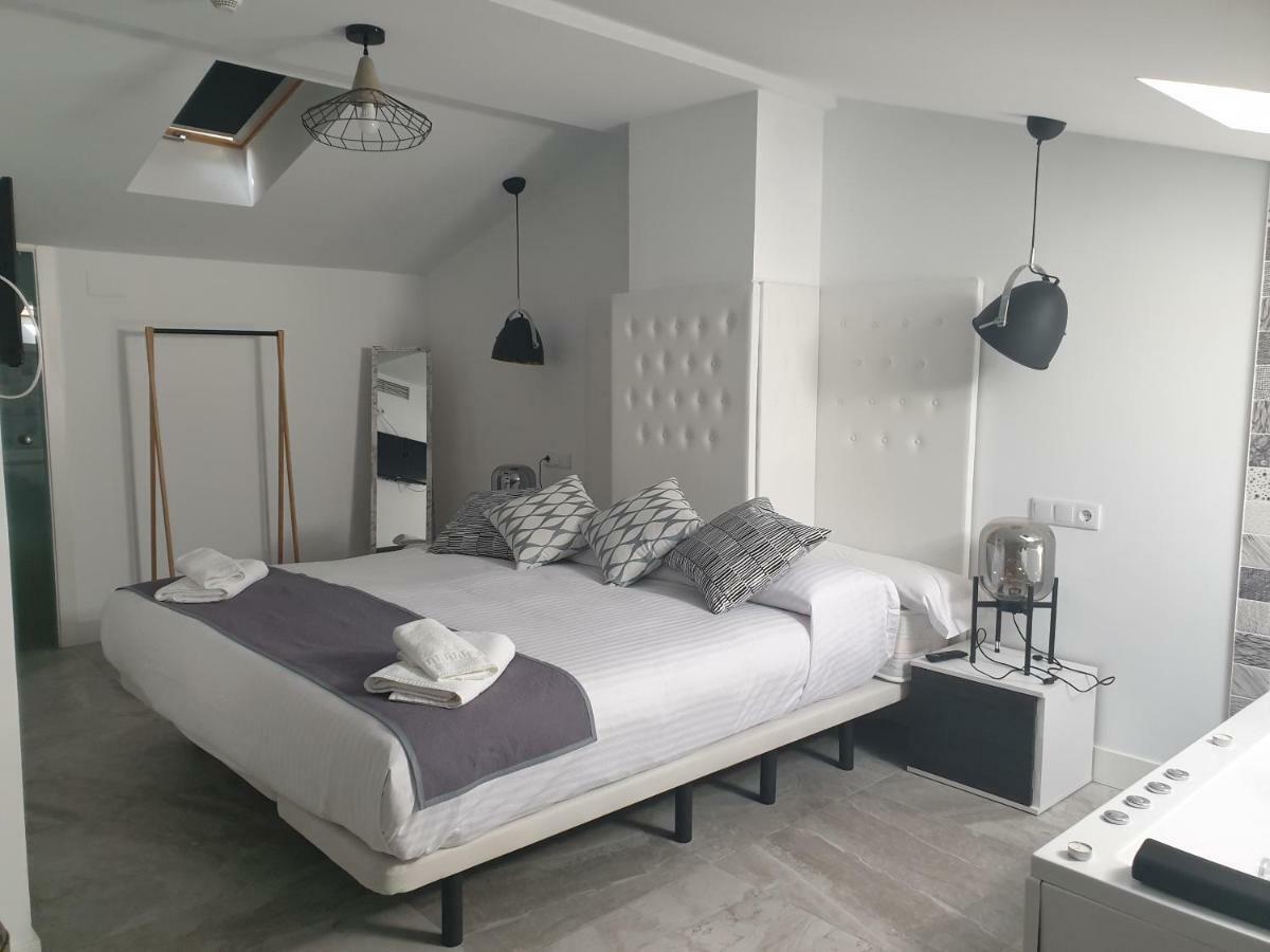 Apartamentos Hostal Cabanas Carboneras de Guadazaón Kültér fotó