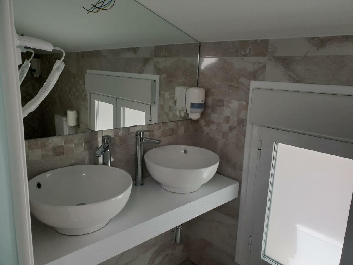 Apartamentos Hostal Cabanas Carboneras de Guadazaón Kültér fotó