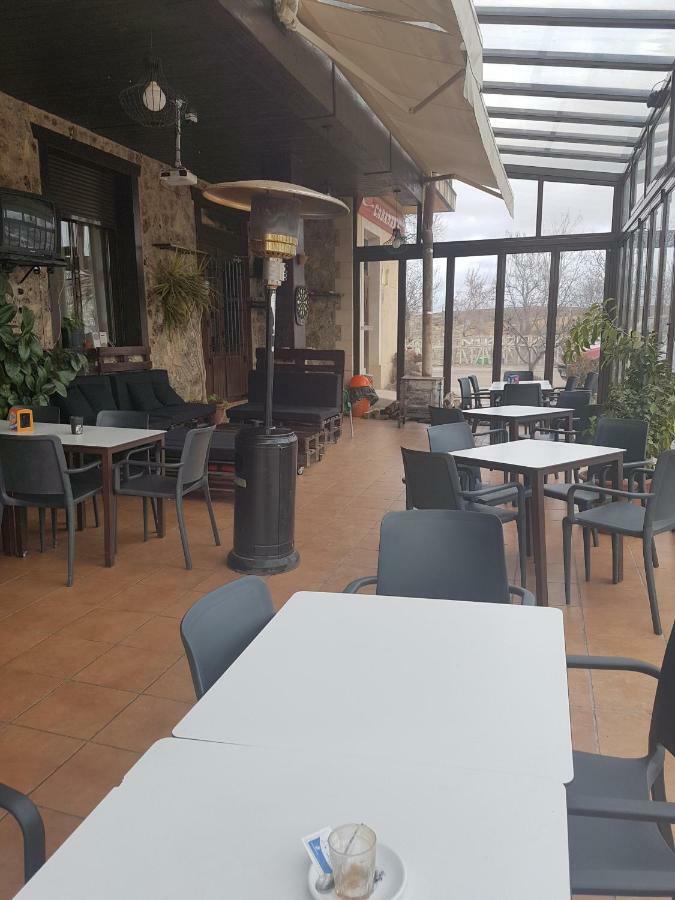 Apartamentos Hostal Cabanas Carboneras de Guadazaón Kültér fotó